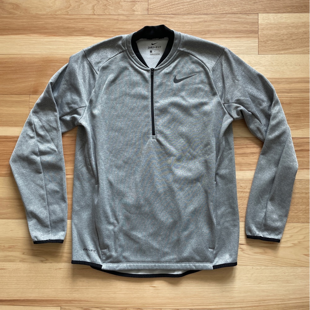 Nike Men’s Longsleeve Qtr Zip - Size Medium